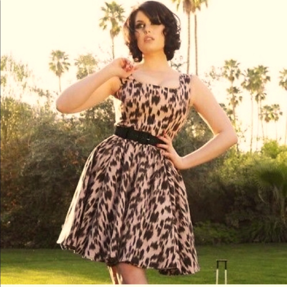 Laura Byrnes tan and black dress large worn once